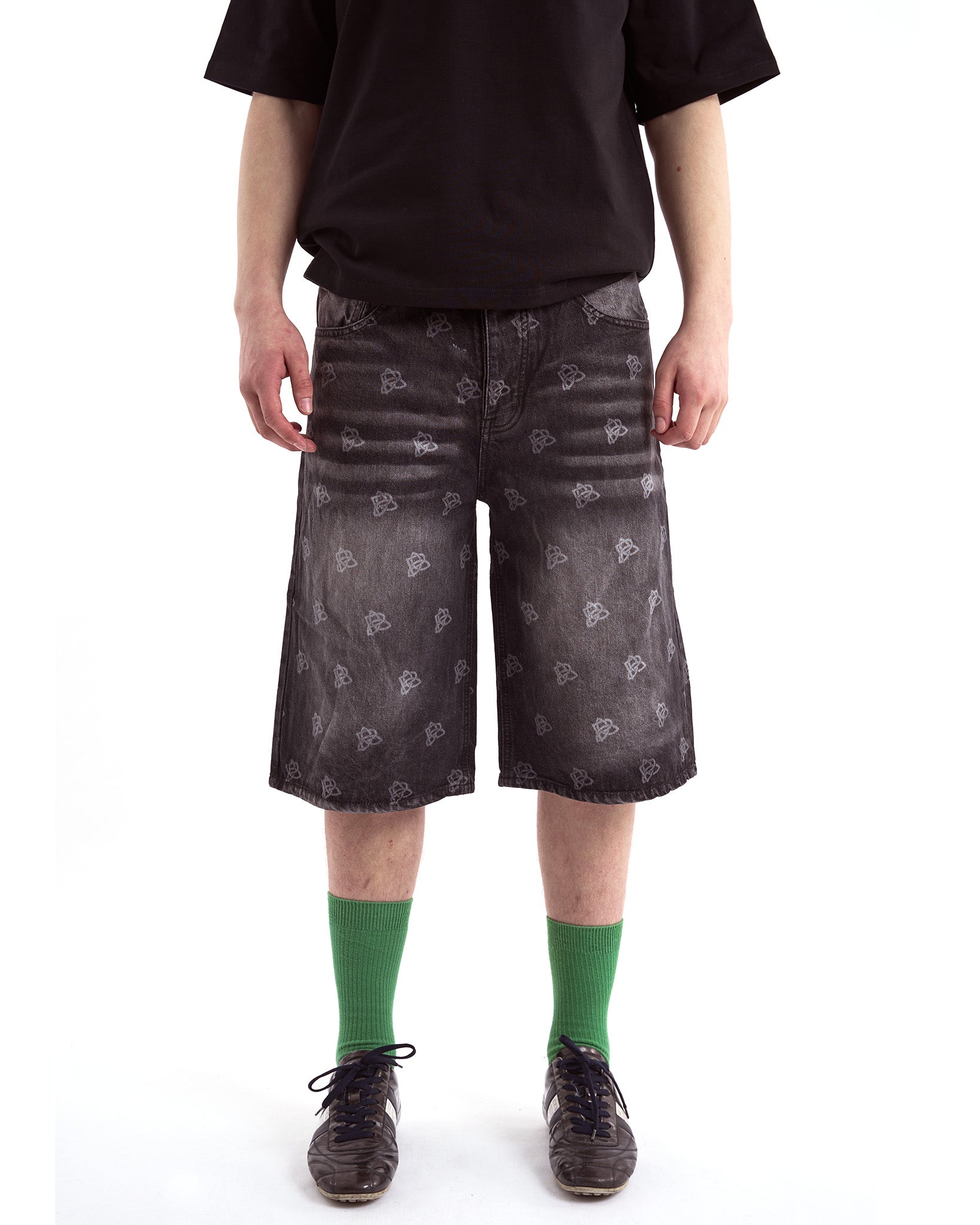P Knot Logo Engraved Jorts - Washed Black