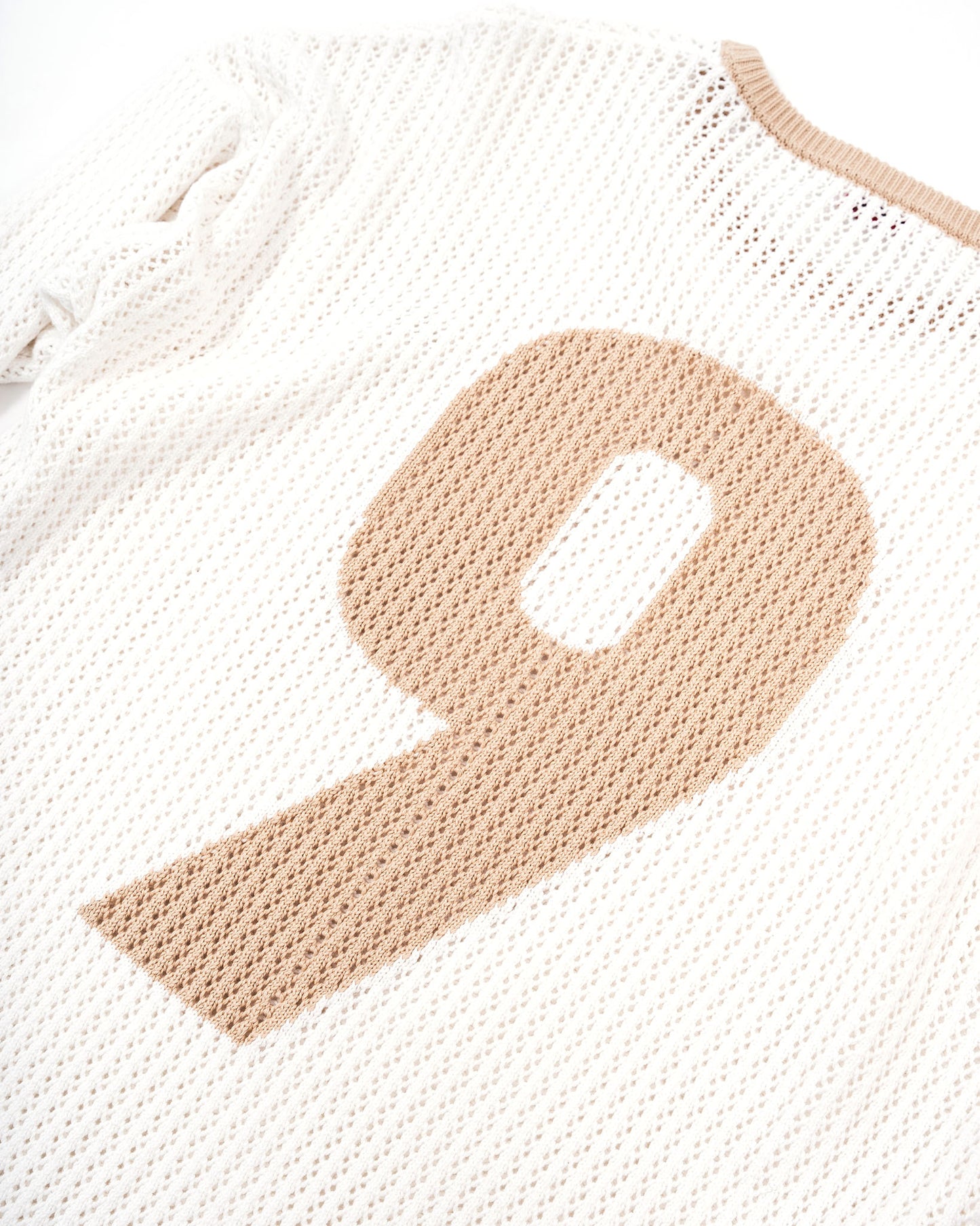 9 Crochet Knit - White & Gold