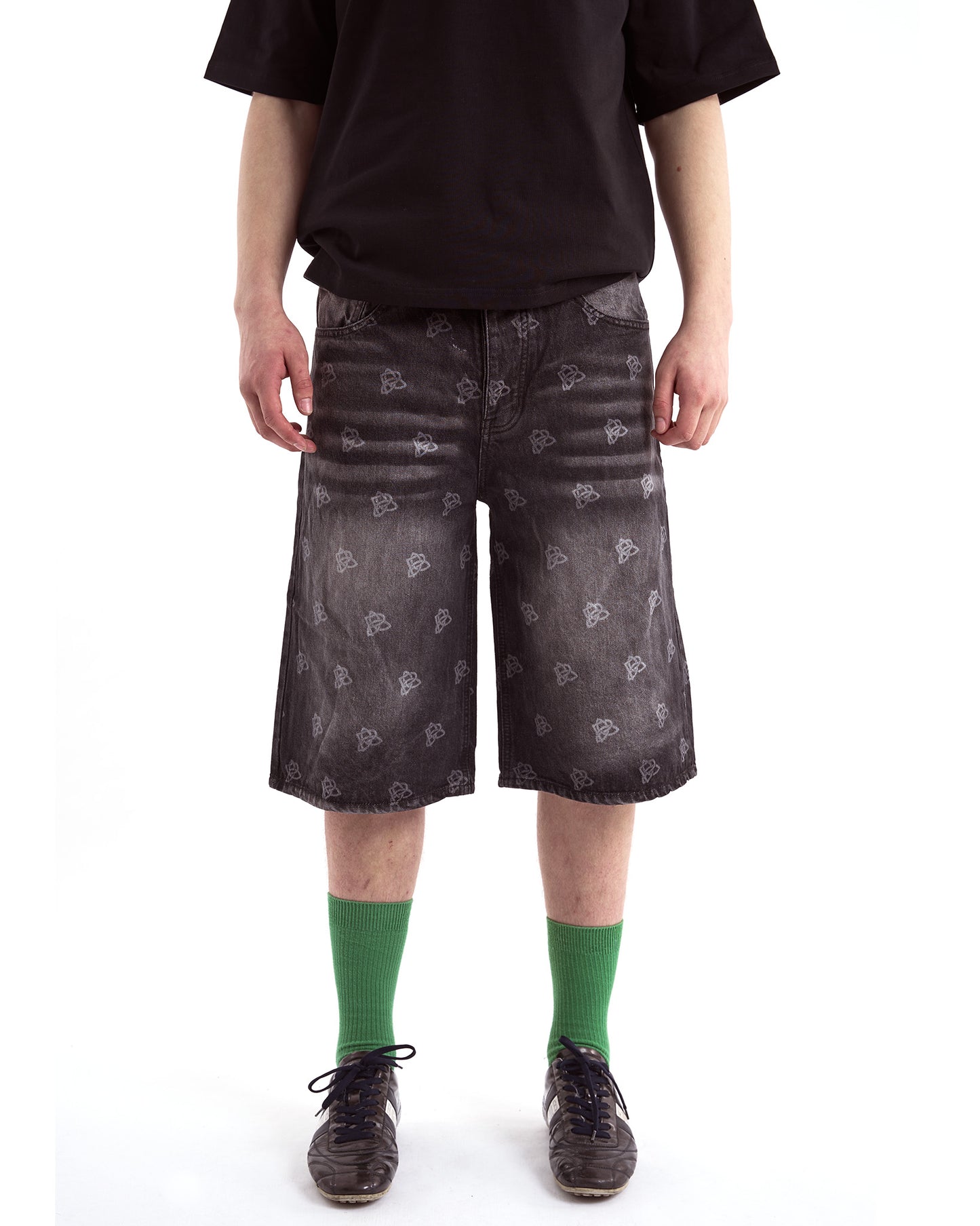 P Knot Logo Engraved Jorts - Washed Black