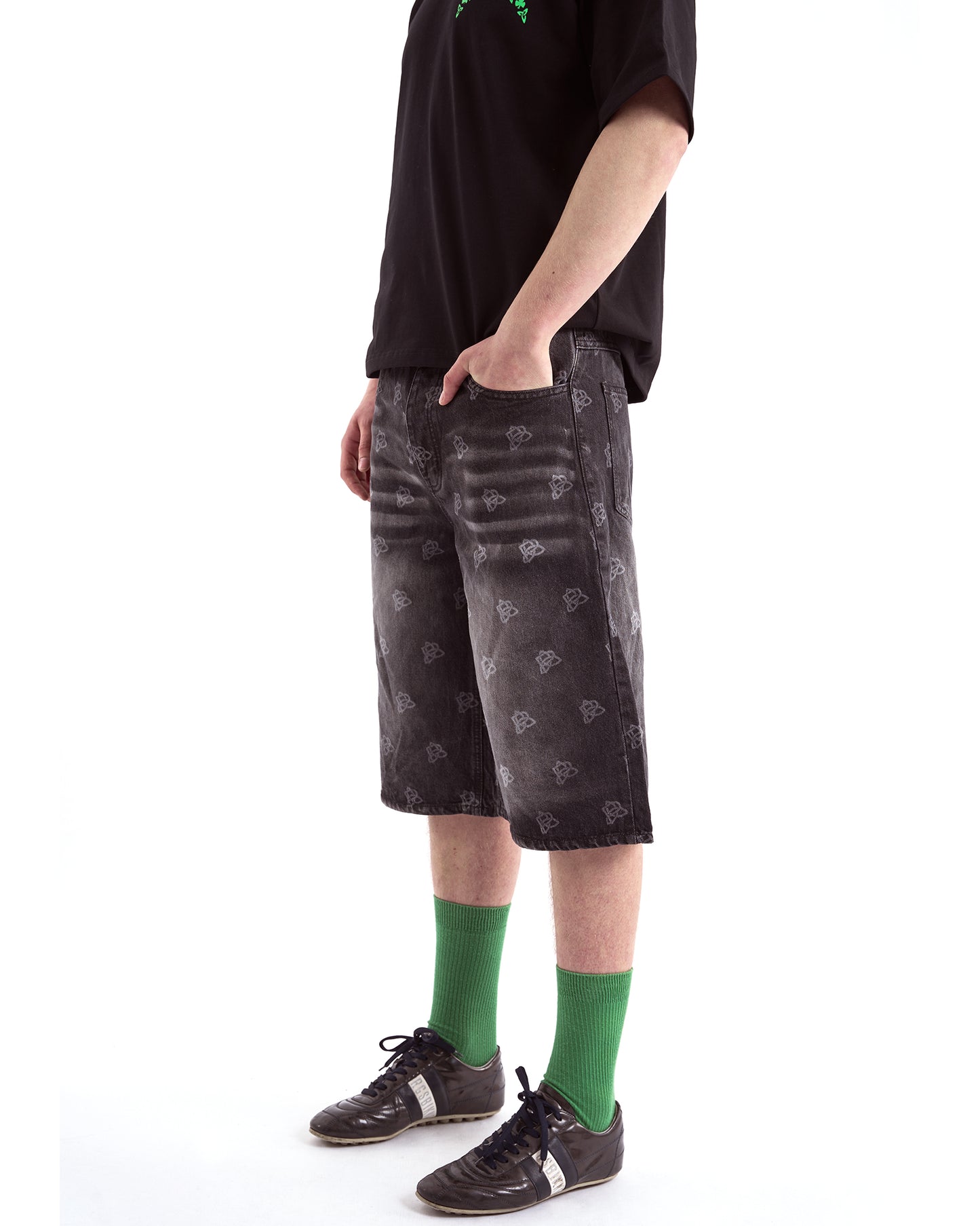 P Knot Logo Engraved Jorts - Washed Black